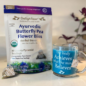 DelighTeas, Ayurvedic Butterfly Pea Flower Bliss, травяной чай, без кофеина, 30 роскошных чайных пакетиков Pyramid, 60 г (2,1 унции) в Москве - eco-herb.ru | фото
