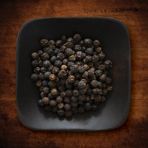 Frontier Co-op, Органические цельные зерна черного перца, 16 унций (453 г) в Москве - eco-herb.ru | фото