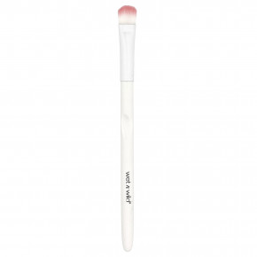 wet n wild, Маленькая кисть для теней, 1 шт. - описание | фото